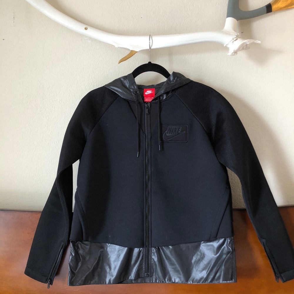 Nike Women’s Jacket / size S
